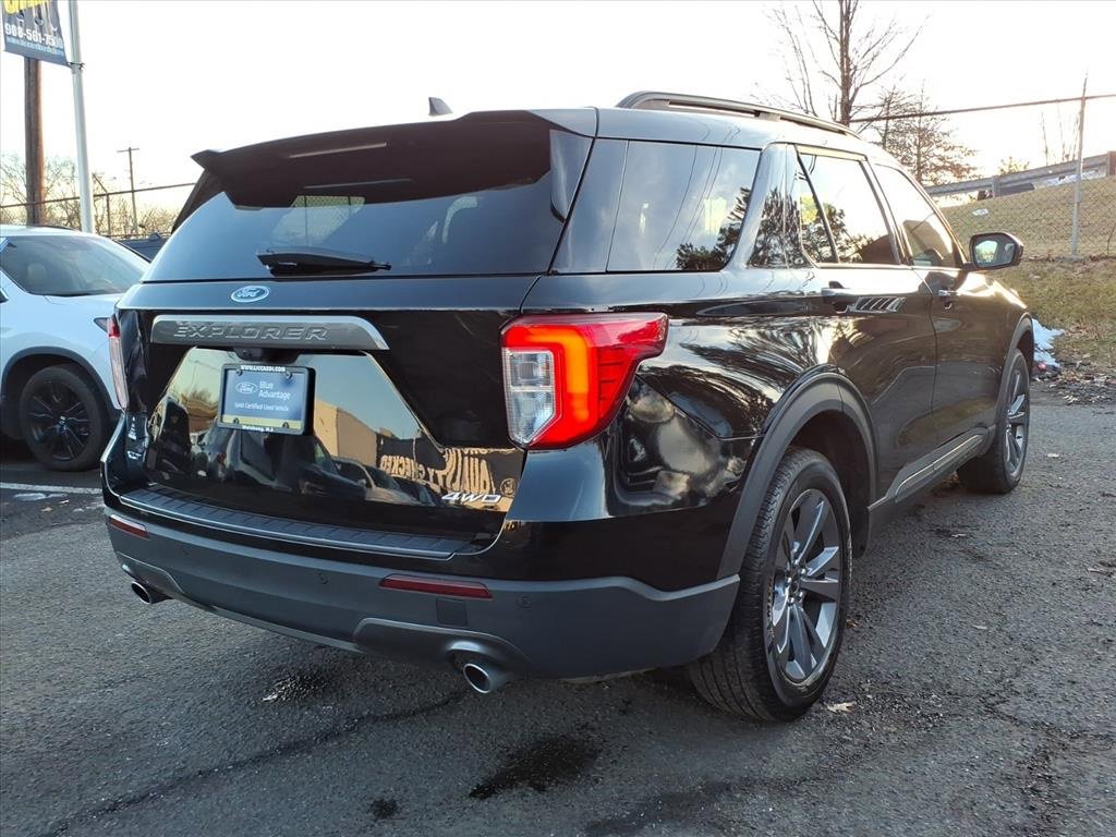 Certified 2022 Ford Explorer XLT w/ Equipment Group 202A image 6