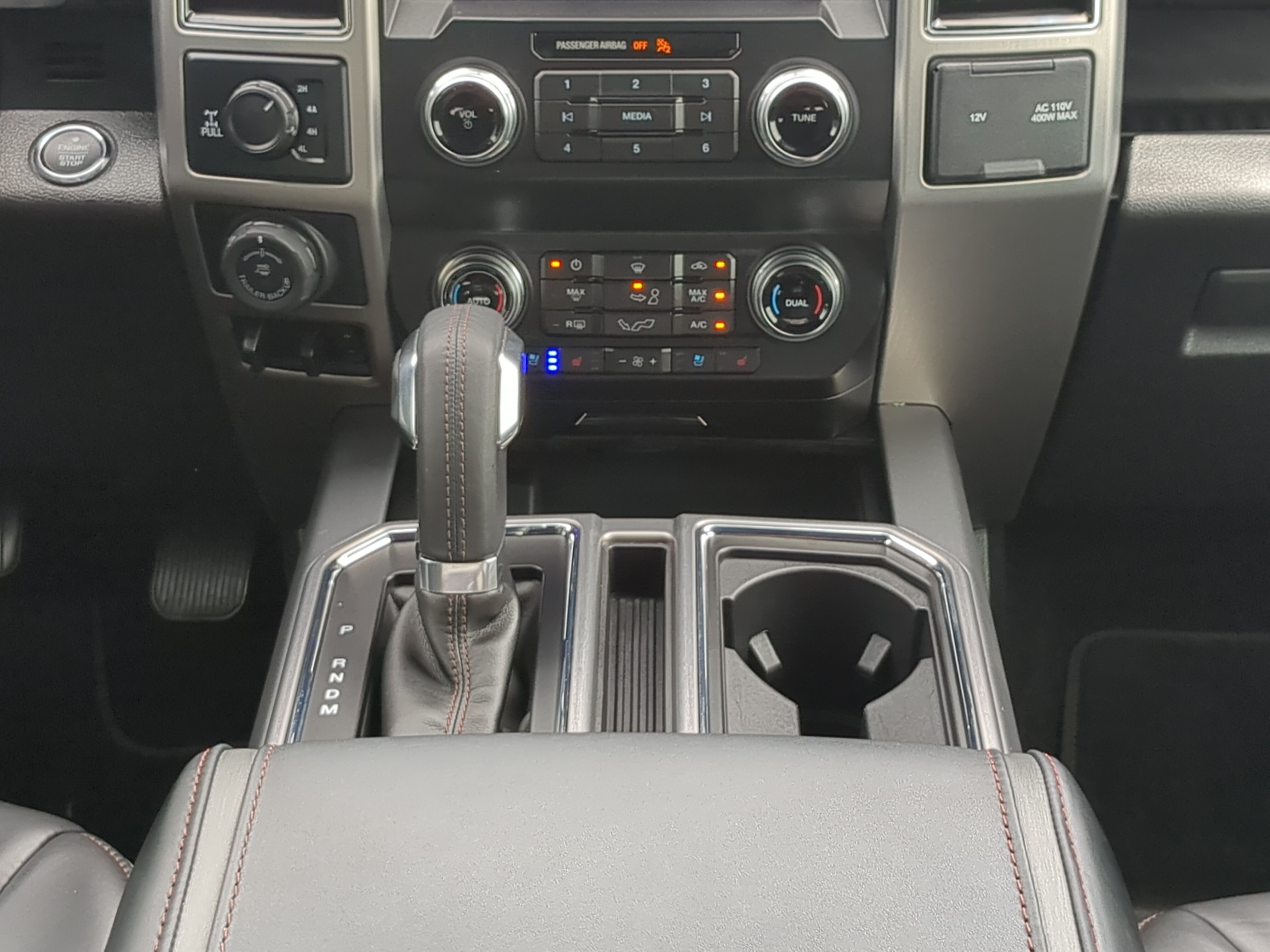 Certified 2019 Ford F150 Platinum w/ Equipment Group 701A Luxury AWD/4WD image 17