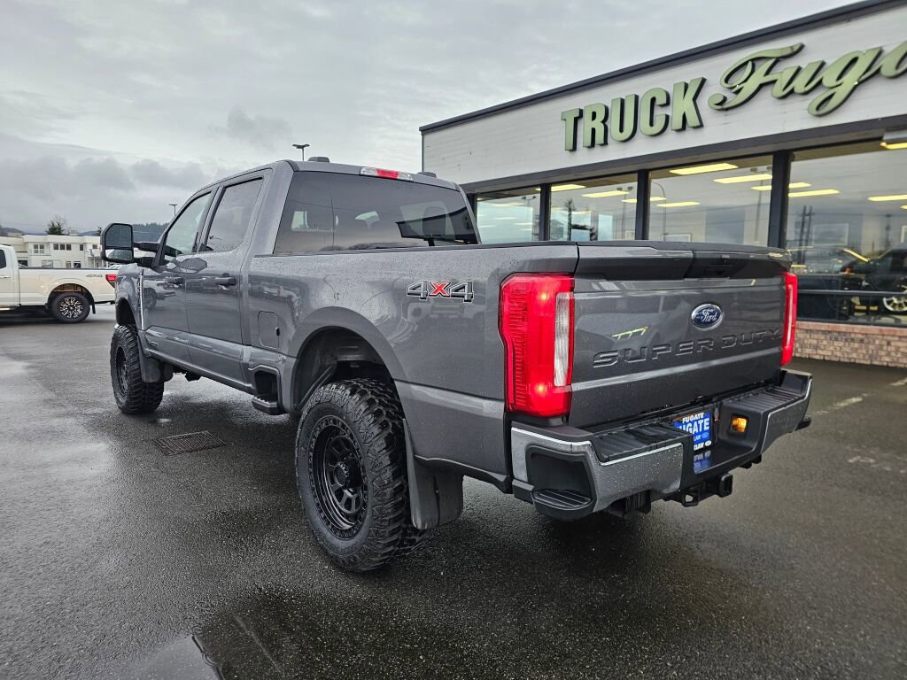 Certified 2024 Ford F350 XLT image 10