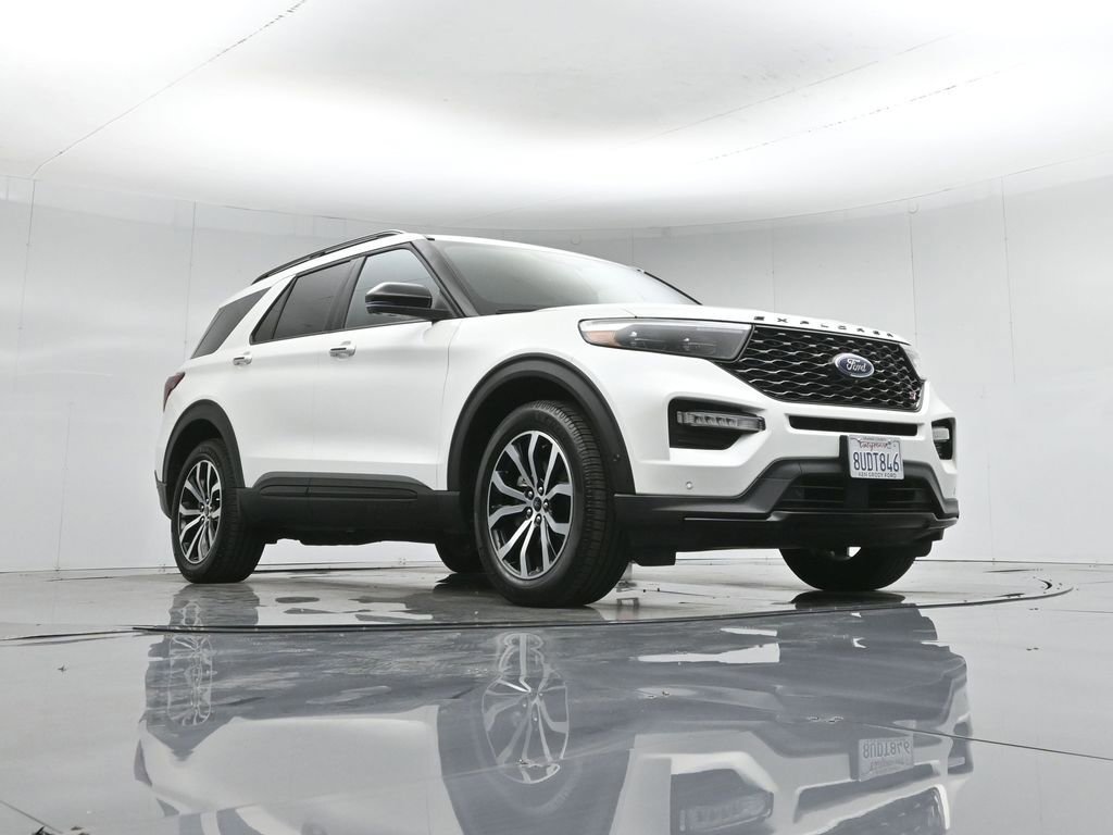 Certified 2020 Ford Explorer ST w/ Premium Technology Package image 5