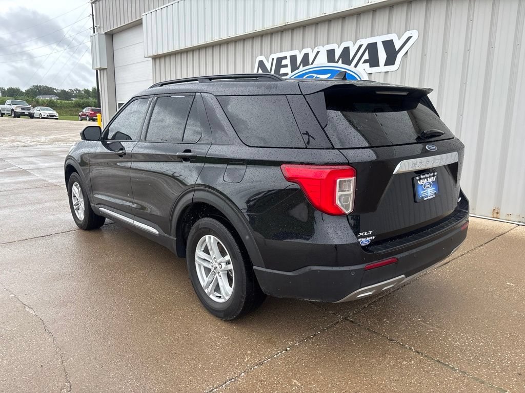 Certified 2024 Ford Explorer XLT w/ Equipment Group 202A AWD/4WD image 7