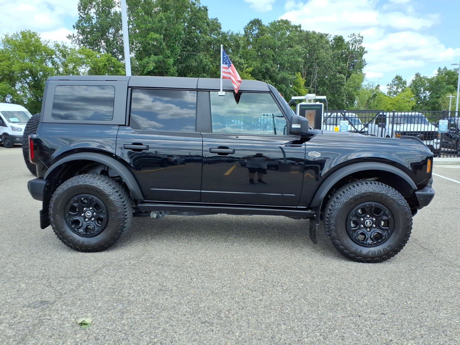 Certified 2022 Ford Bronco Wildtrak AWD/4WD image 9