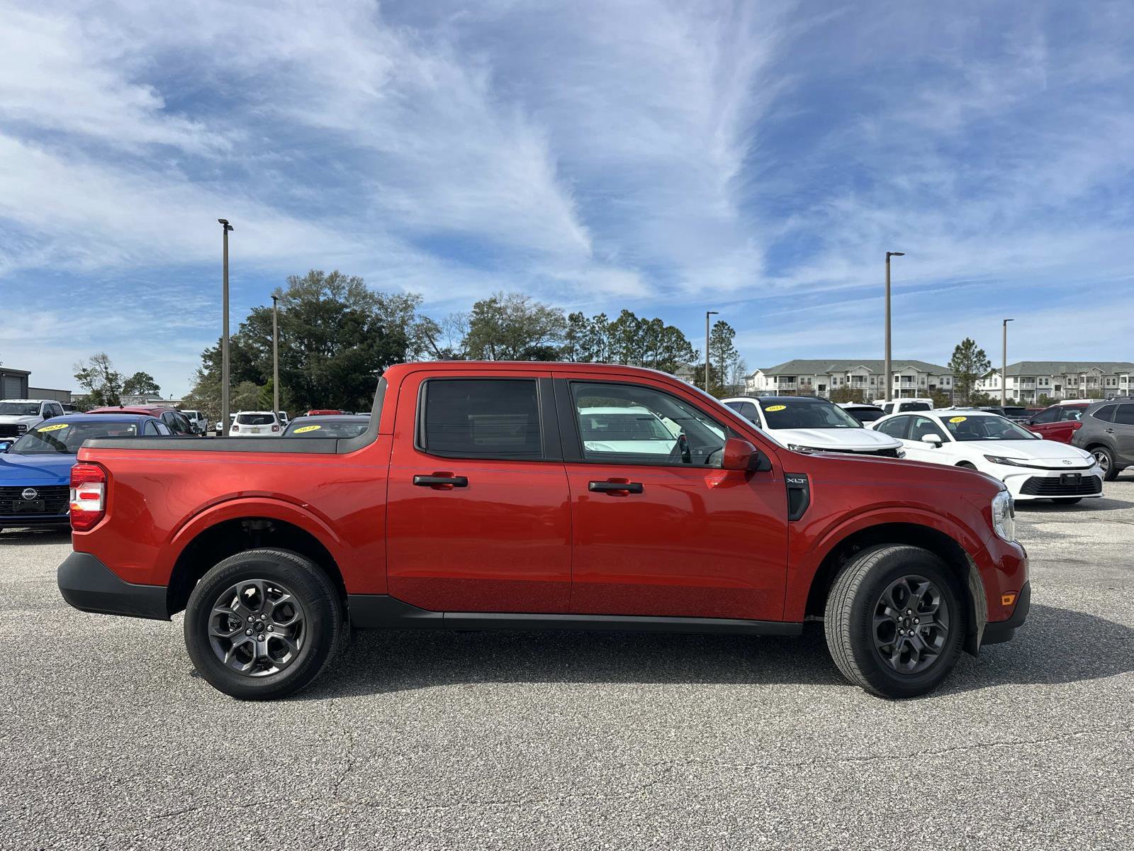 Certified 2022 Ford Maverick XLT w/ XLT Luxury Package image 2