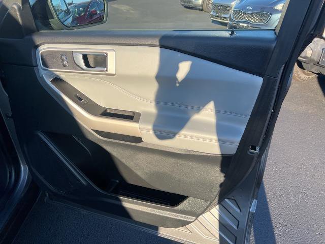 Certified 2022 Ford Explorer XLT w/ Equipment Group 202A image 15