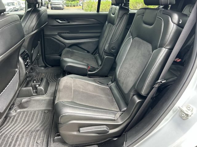 Used 2023 Jeep Grand Cherokee L Laredo AWD/4WD image 21