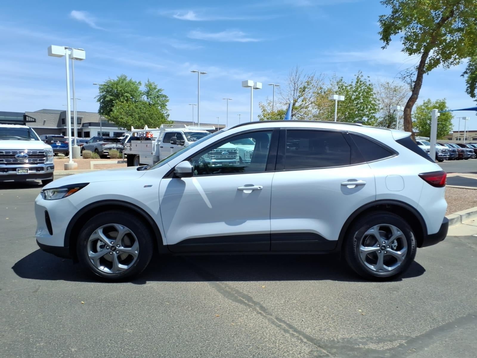 Certified 2025 Ford Escape ST-Line Select w/ Tech Pack #1 AWD/4WD image 7