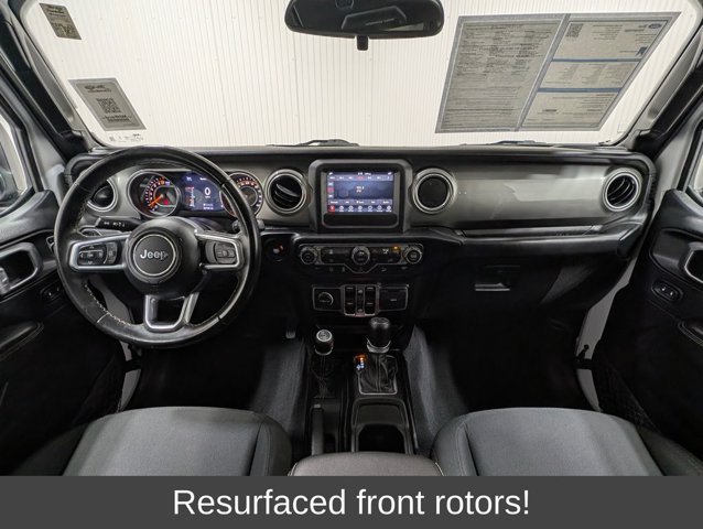 Used 2019 Jeep Wrangler Unlimited Sahara AWD/4WD image 3