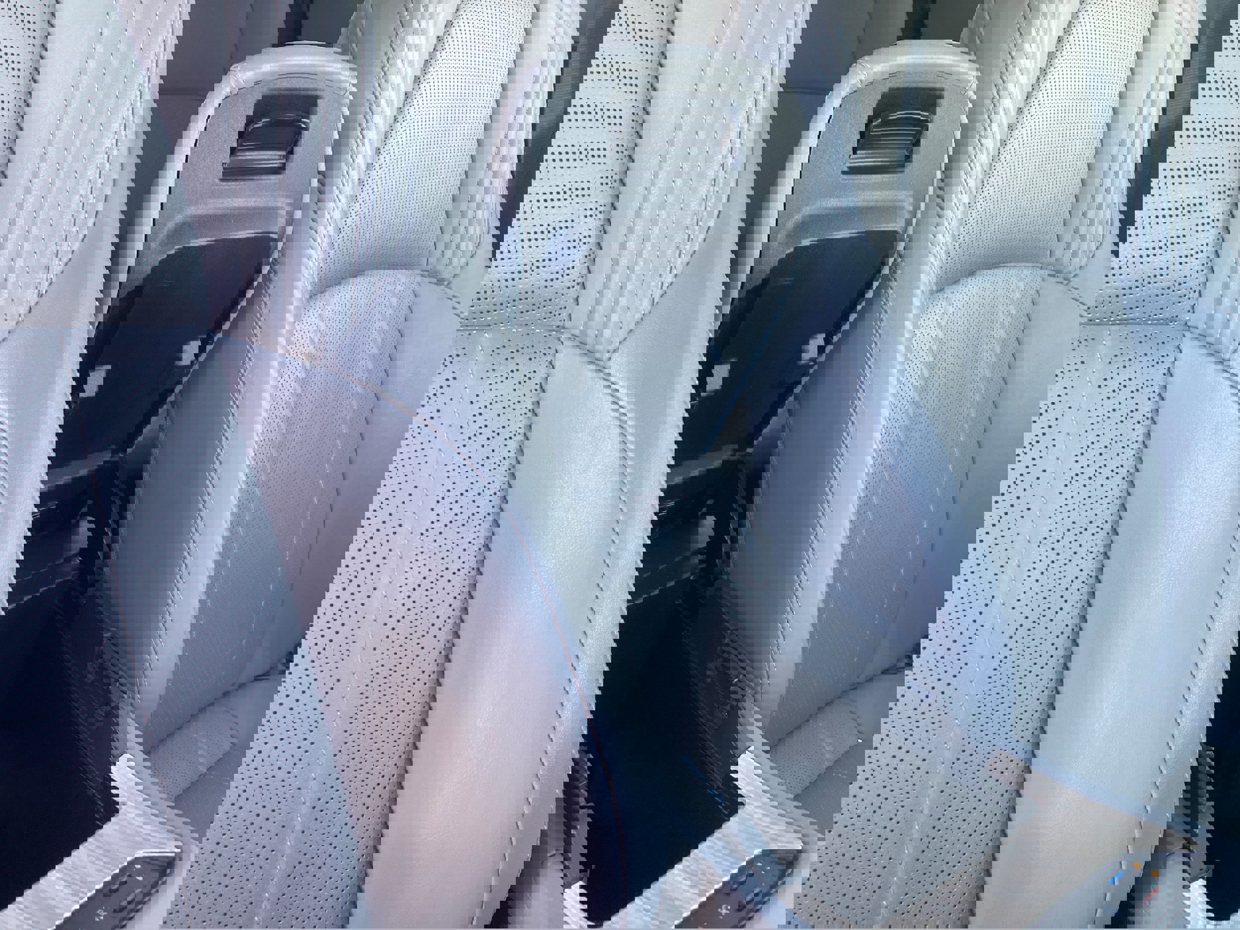 Used 2021 Toyota Venza XLE w/ Softex Package image 13