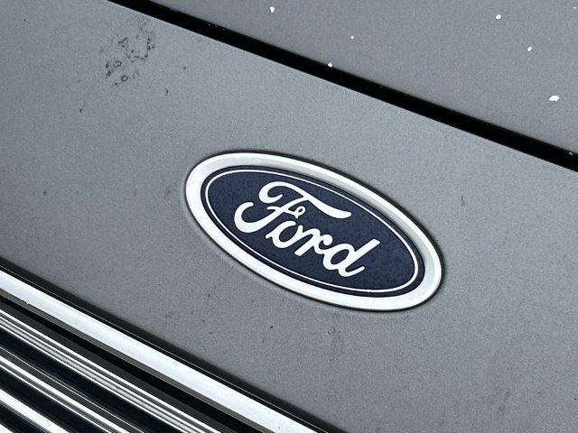 Certified 2018 Ford Fusion SE w/ Equipment Group 201A FWD image 10