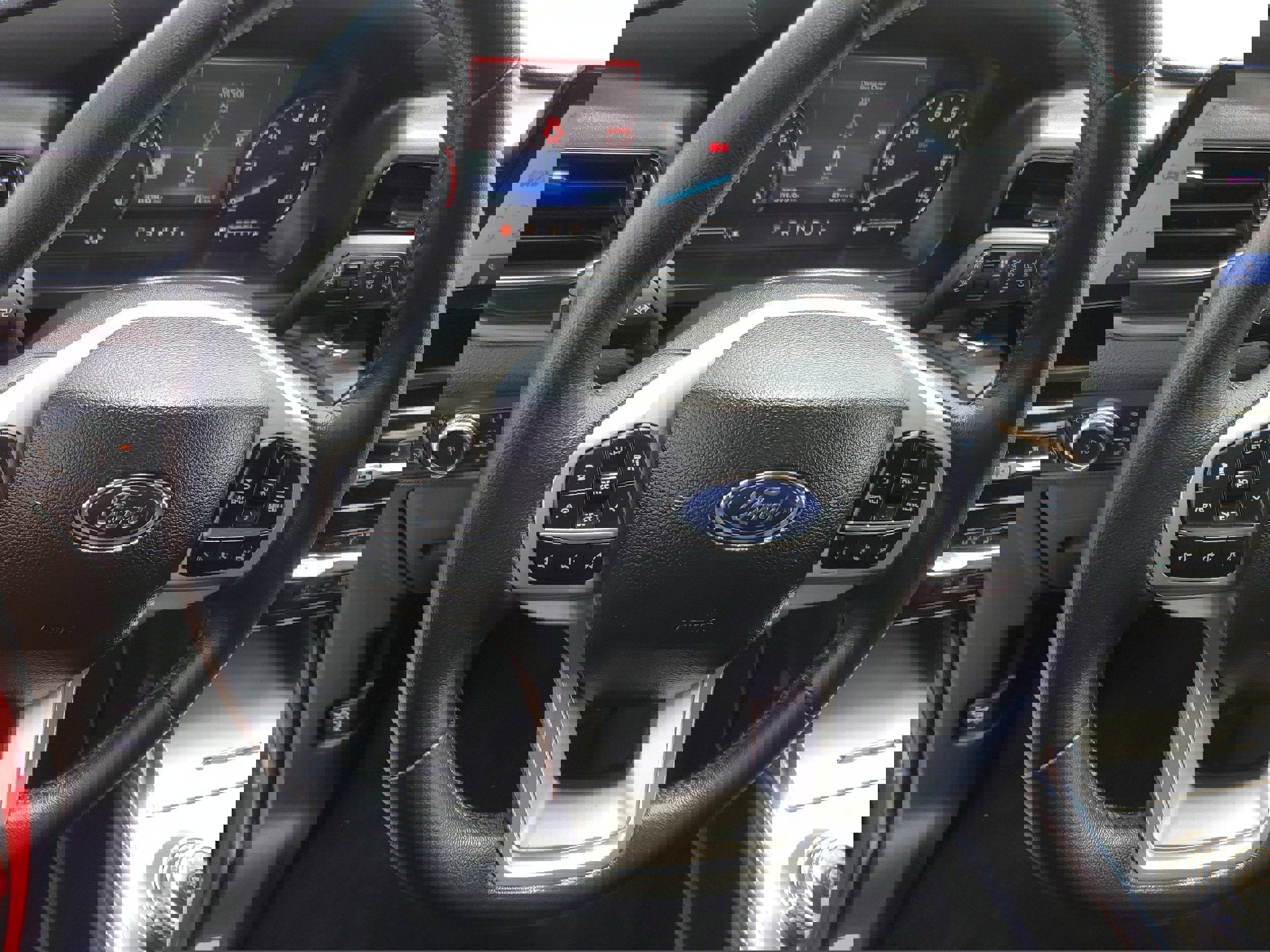 Certified 2022 Ford Explorer Limited w/ Hybrid Equipment Group 310A image 24