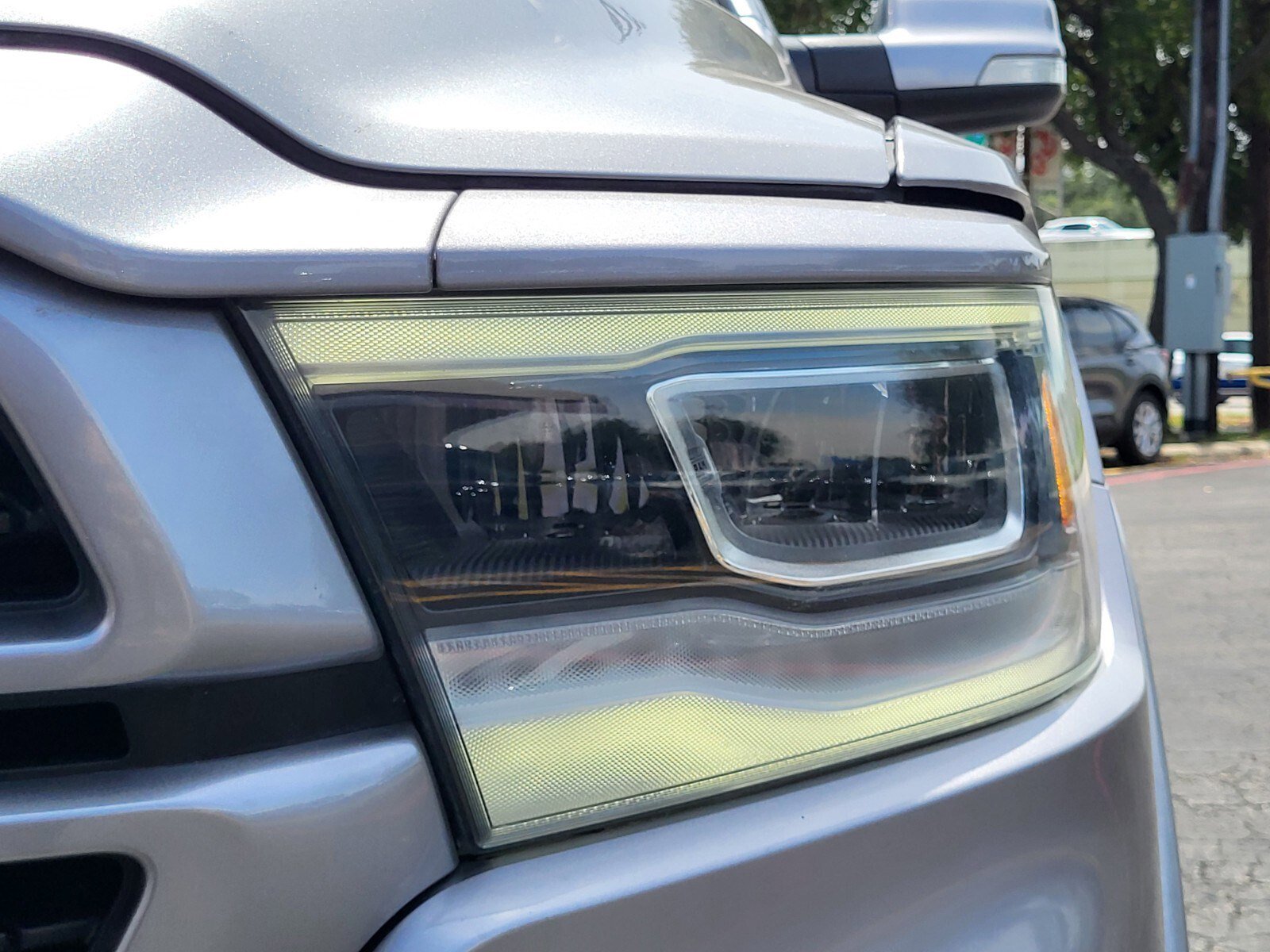 Used 2021 RAM 1500 Laramie AWD/4WD image 11