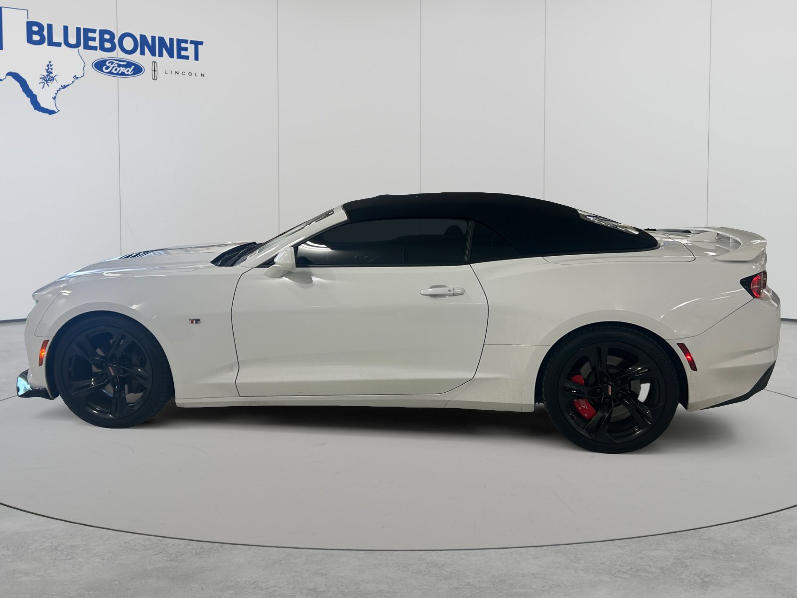 Used 2019 Chevrolet Camaro SS RWD image 8