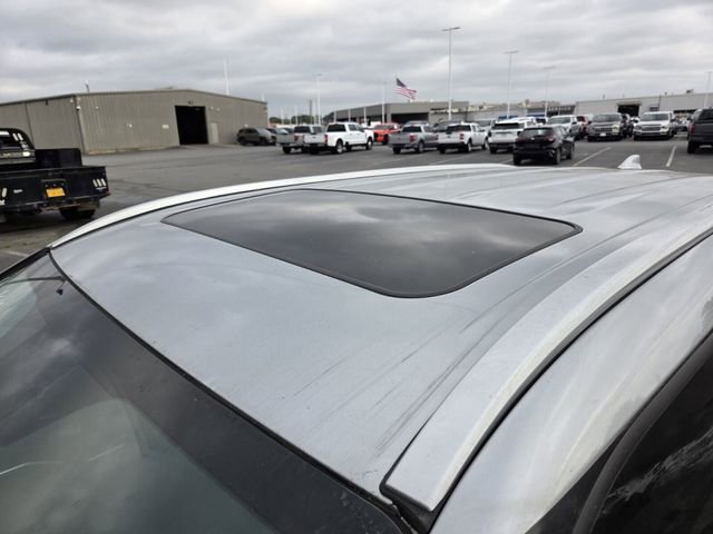 Used 2022 Toyota Highlander XLE FWD image 4