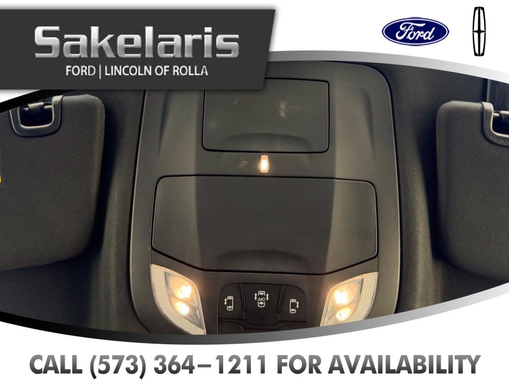 Used 2025 Chrysler Pacifica Select FWD image 32