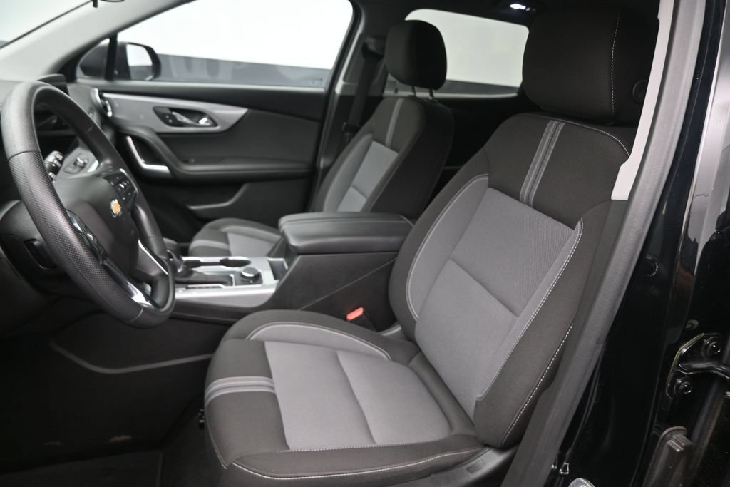 Used 2025 Chevrolet Blazer LT FWD image 32