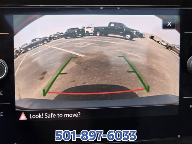 Used 2025 Volkswagen Jetta SE FWD image 19
