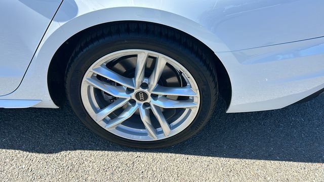 Used 2024 Audi A4 2.0T Premium Plus image 6