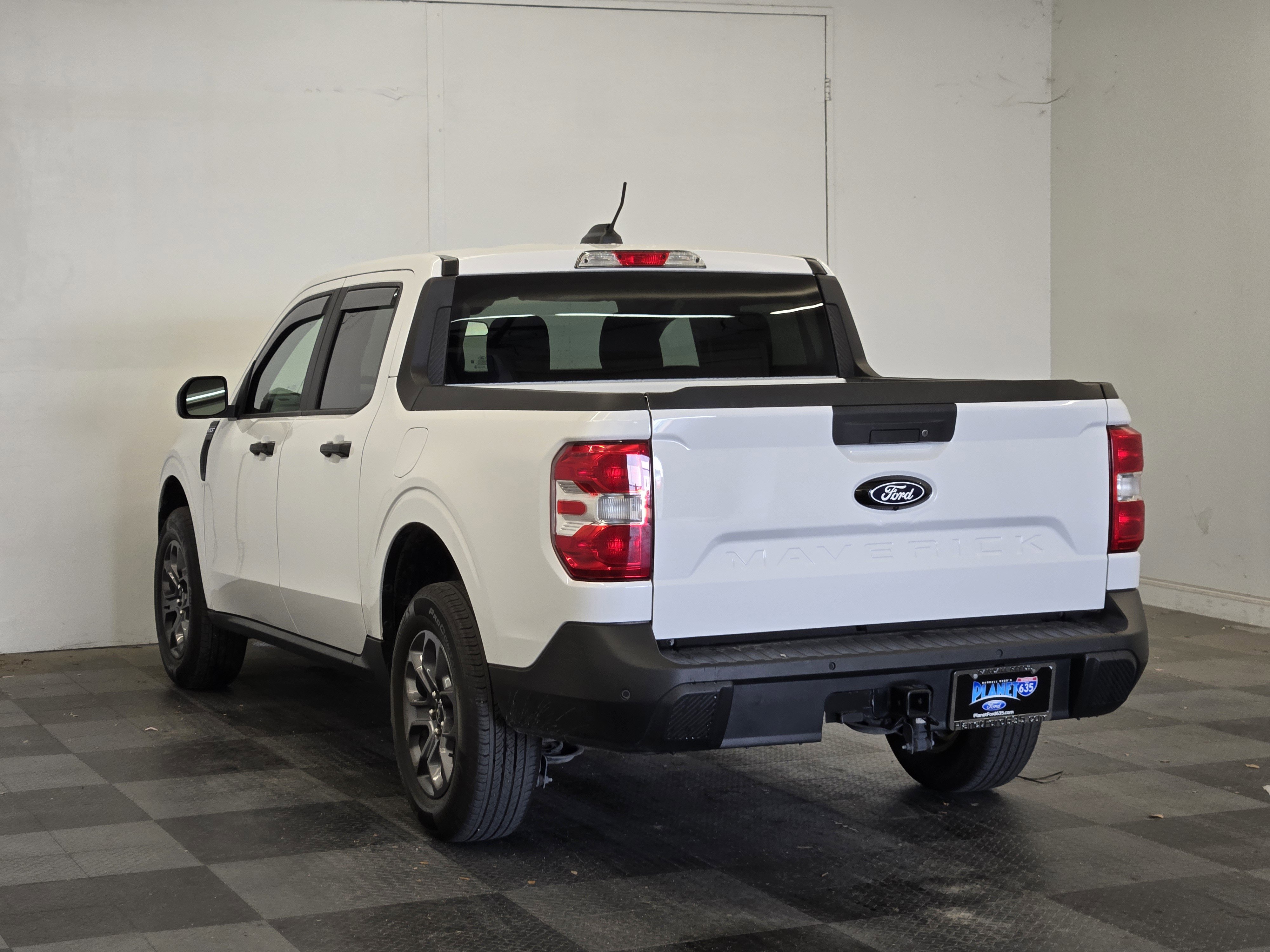Certified 2025 Ford Maverick XLT w/ XLT Luxury Package FWD image 5