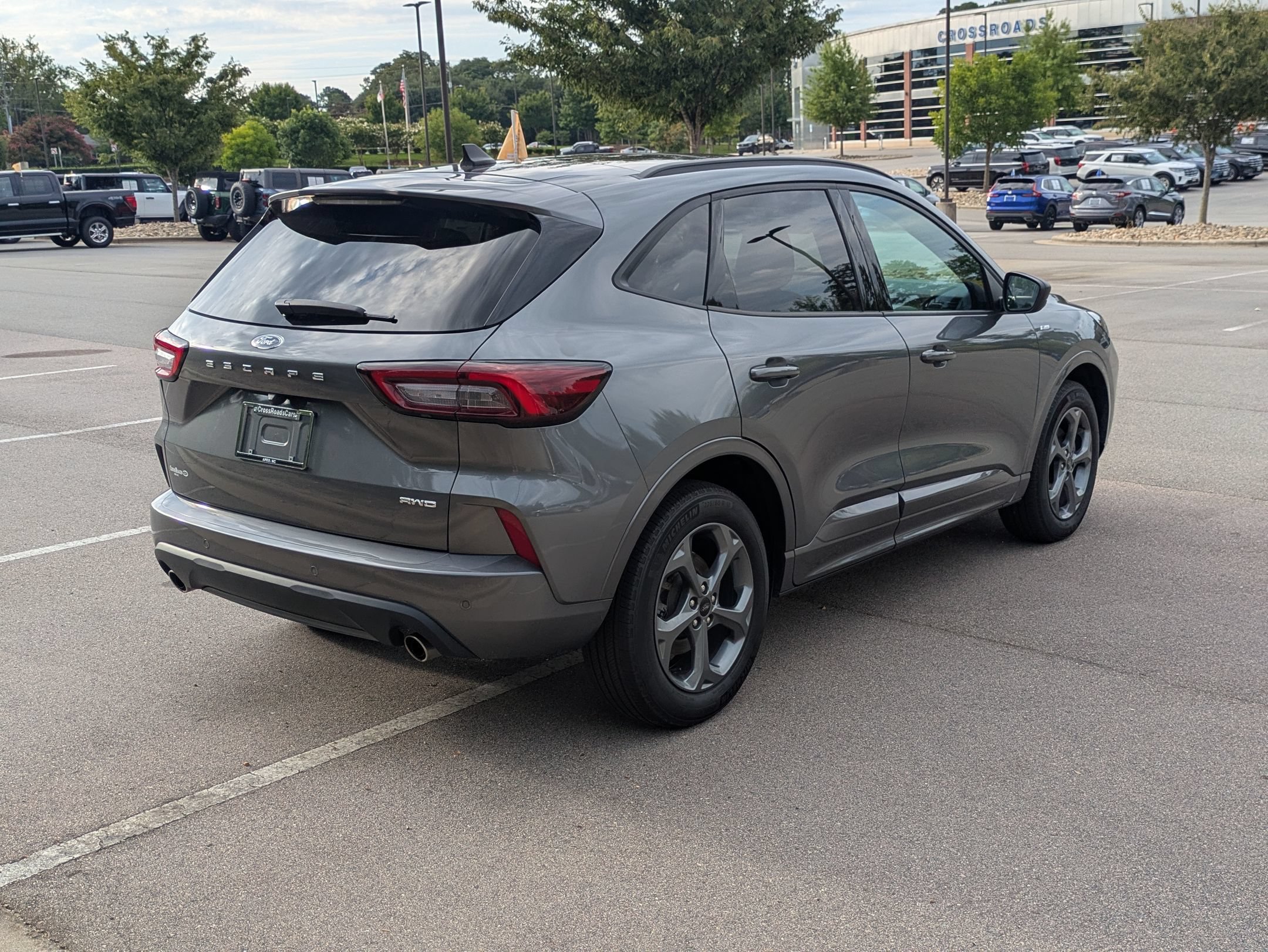 Certified 2024 Ford Escape ST-Line w/ Tech Pack #1 AWD/4WD image 4