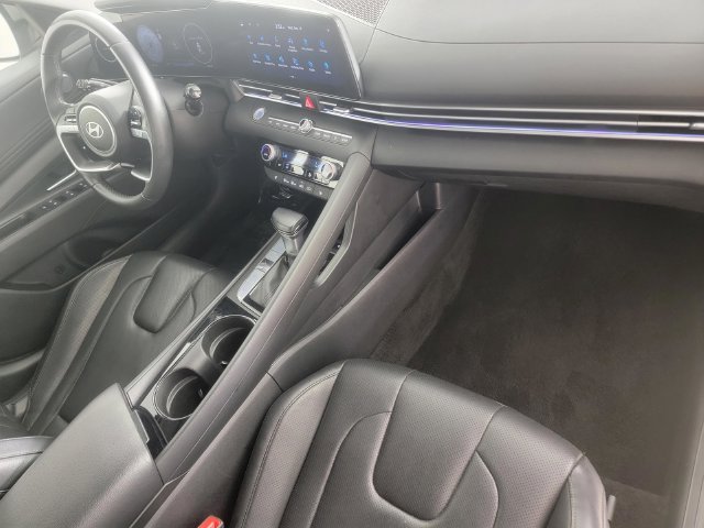 Used 2024 Hyundai Elantra Limited FWD image 18