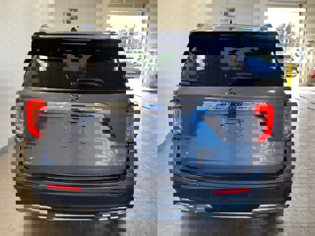 Certified 2021 Ford Explorer XLT w/ Equipment Group 202A image 3