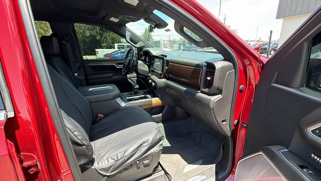 Used 2022 Chevrolet Silverado 1500 High Country w/ Technology Package AWD/4WD image 28