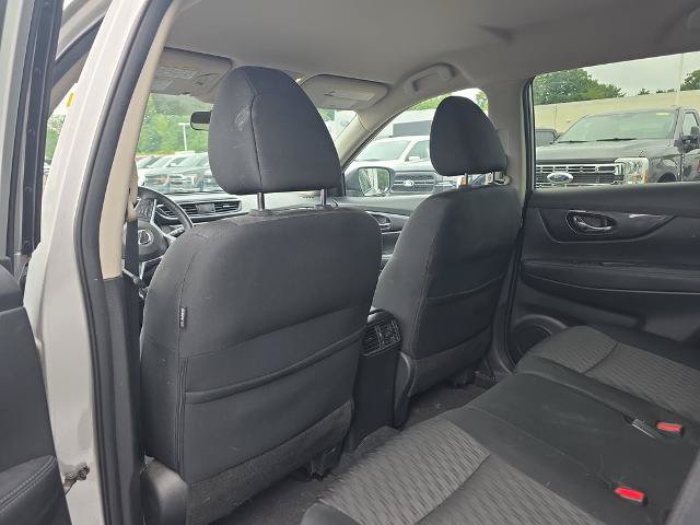 Used 2018 Nissan Rogue SV AWD/4WD image 18