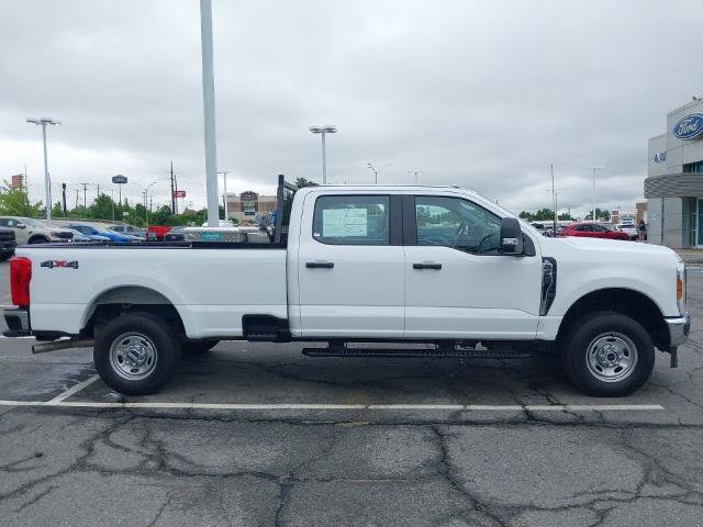 Certified 2025 Ford F250 XL w/ XL Chrome Package AWD/4WD image 9