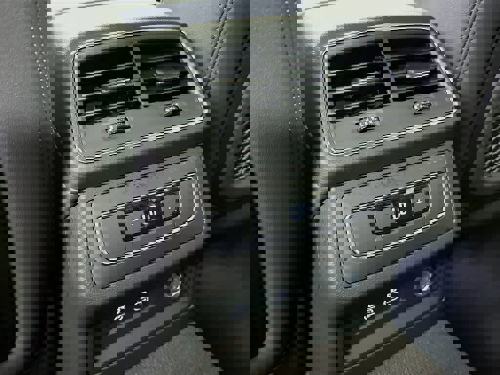 Used 2024 Audi A6 Premium Plus image 16