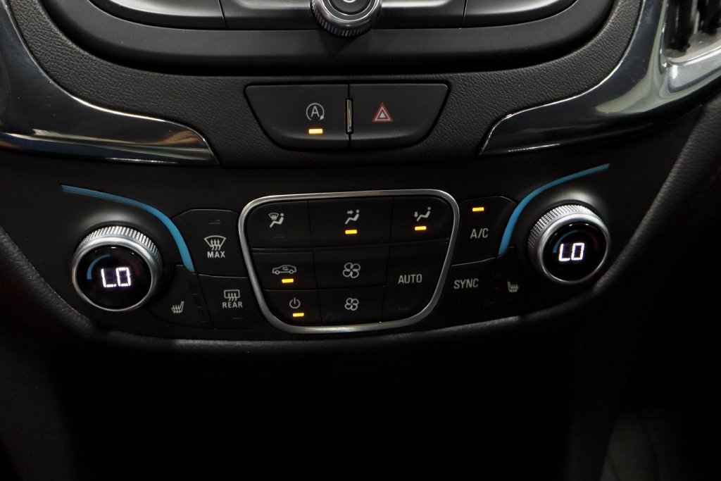 Used 2024 Chevrolet Equinox RS w/ RS Leather Package FWD image 29