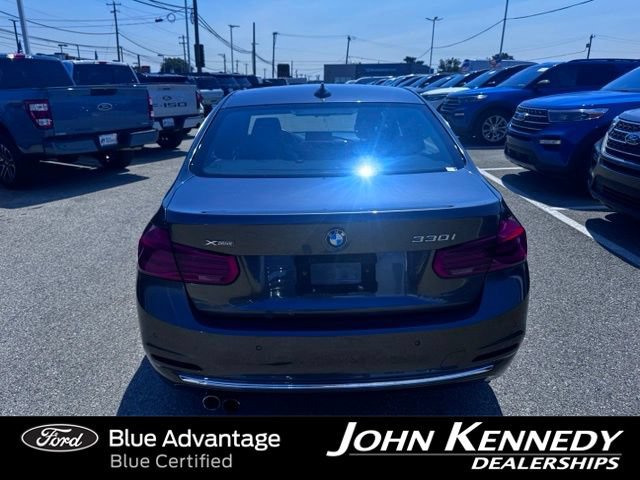 Used 2017 BMW 330i xDrive Sedan AWD/4WD image 32