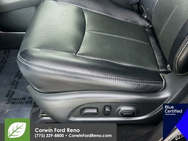 Used 2020 Nissan Pathfinder Platinum image 23