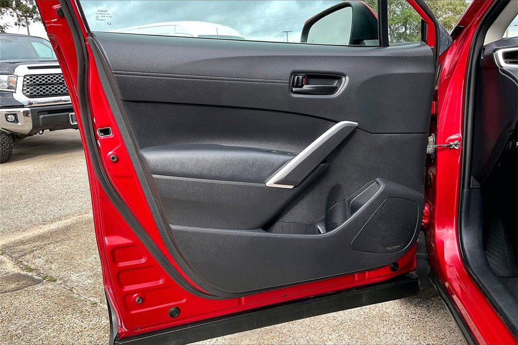 Used 2022 Toyota Corolla Cross LE image 17