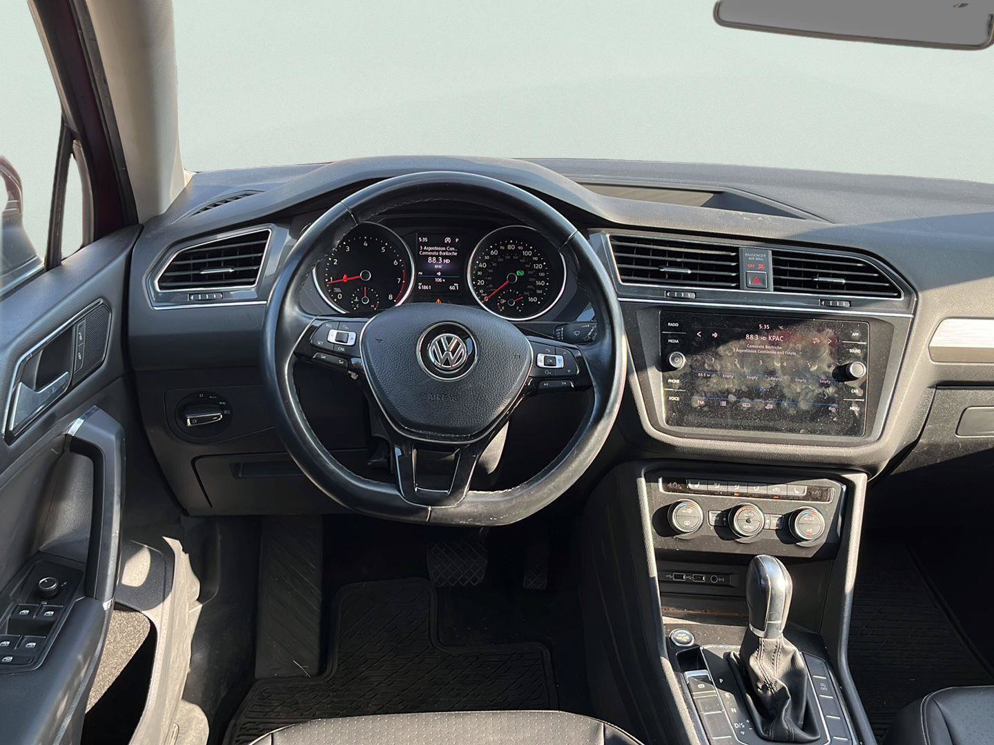 Used 2018 Volkswagen Tiguan SE FWD image 10