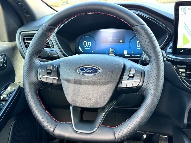 Certified 2024 Ford Escape ST-Line Elite w/ Premium Technology Package image 25