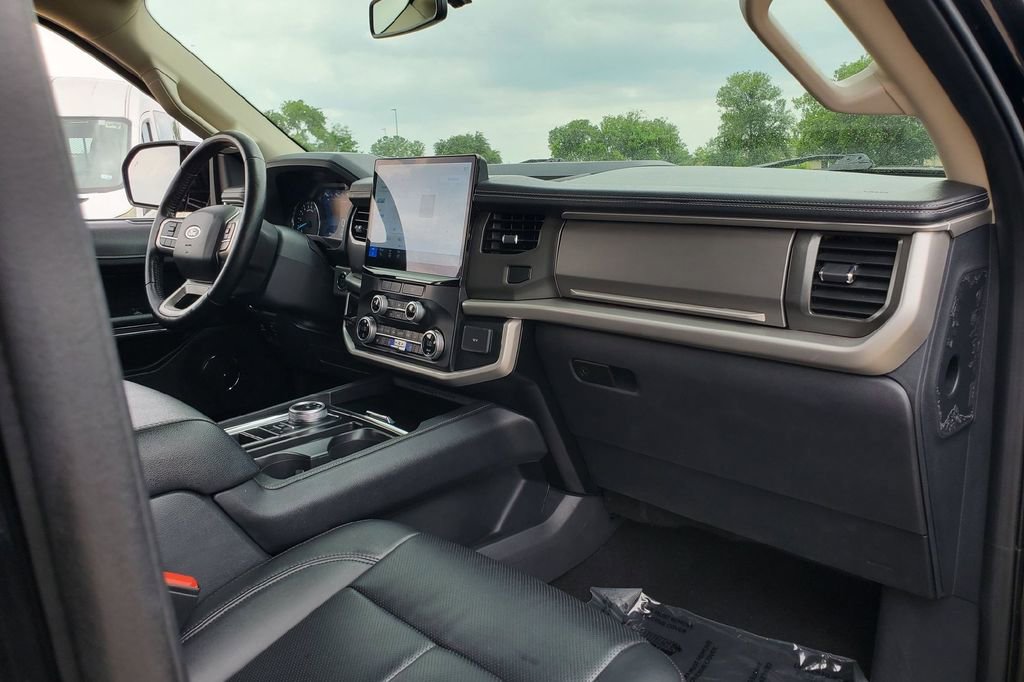Certified 2024 Ford Expedition Max XLT RWD image 15