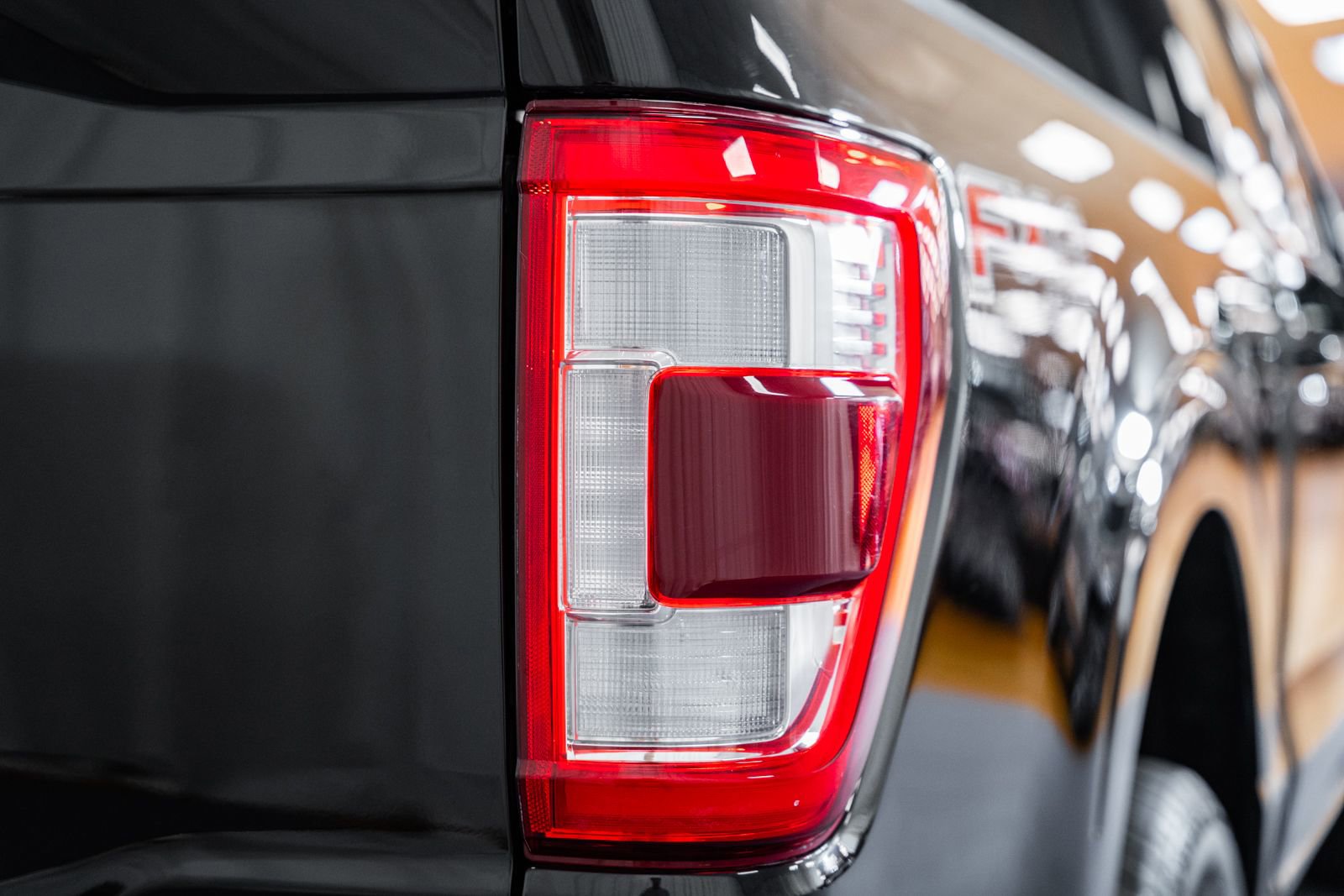 Certified 2023 Ford F150 Lariat w/ Equipment Group 502A High image 21