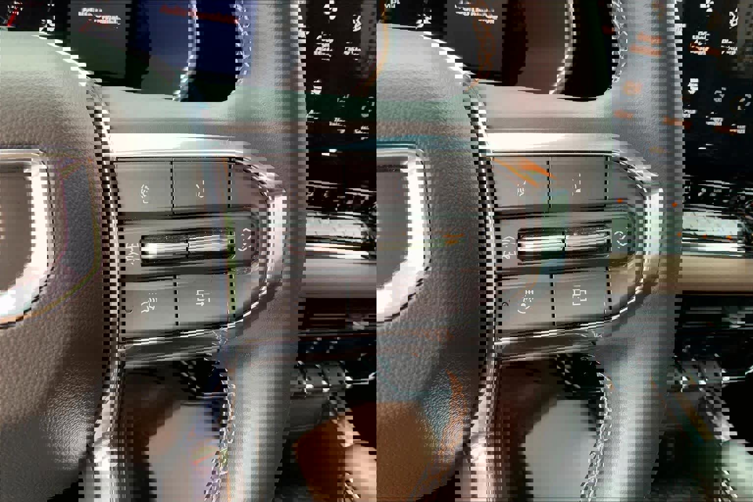 Used 2023 GMC Canyon Denali image 24