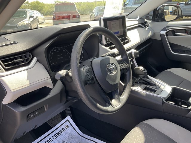 Used 2024 Toyota RAV4 XLE FWD image 6