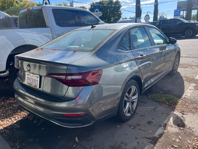 Used 2024 Volkswagen Jetta SE FWD image 6