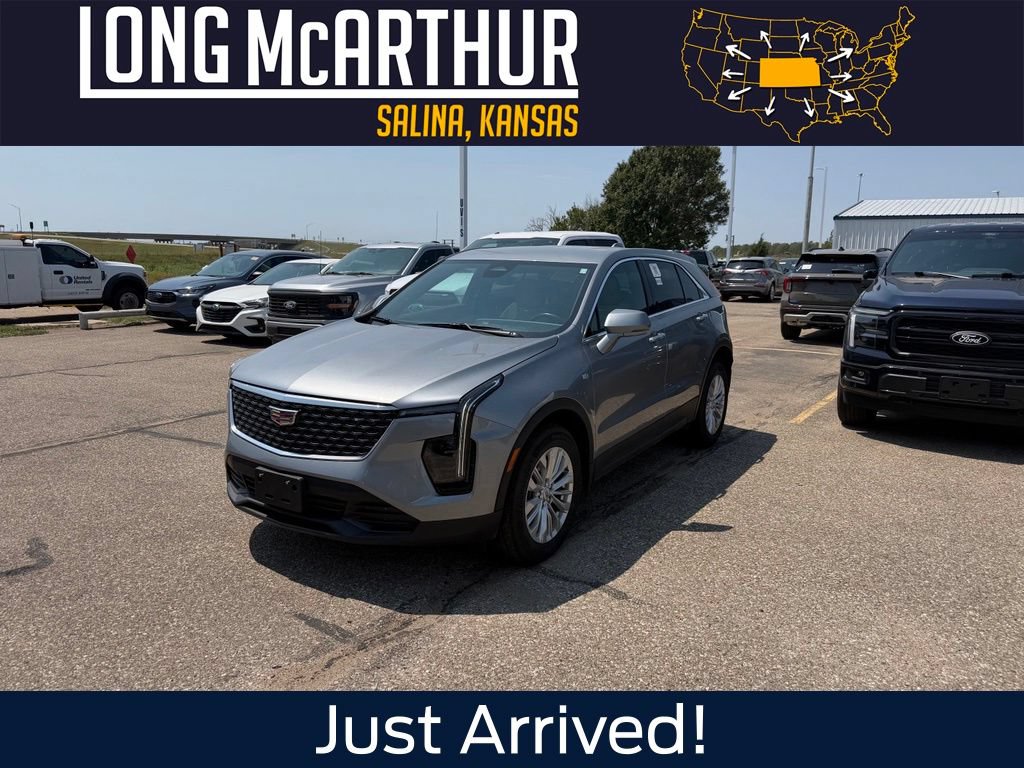Used 2024 Cadillac XT4 Luxury w/ LPO, Floor Liner Package AWD/4WD image 1