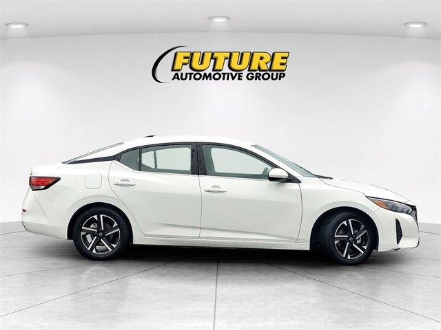 Used 2024 Nissan Sentra SV image 3