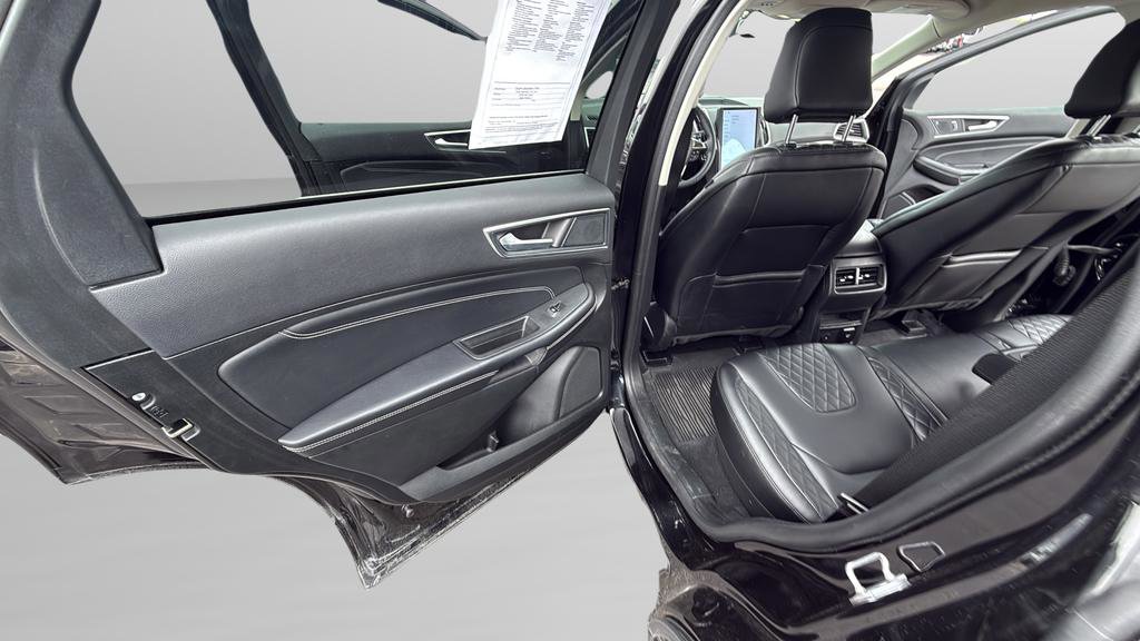 Certified 2024 Ford Edge Titanium AWD/4WD image 12
