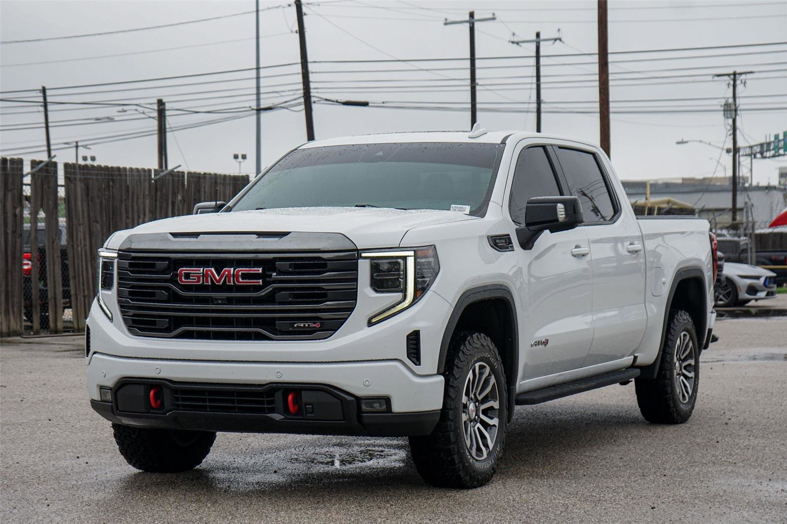 Used 2023 GMC Sierra 1500 AT4 w/ AT4 Premium Package AWD/4WD image 8