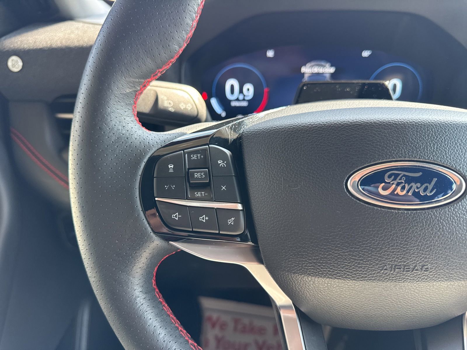 Certified 2025 Ford Explorer ST-Line w/ Premium Package image 31