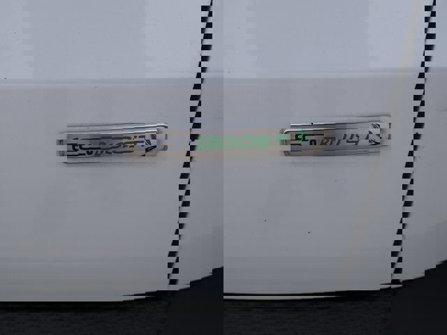 Certified 2020 Ford Escape SE image 32