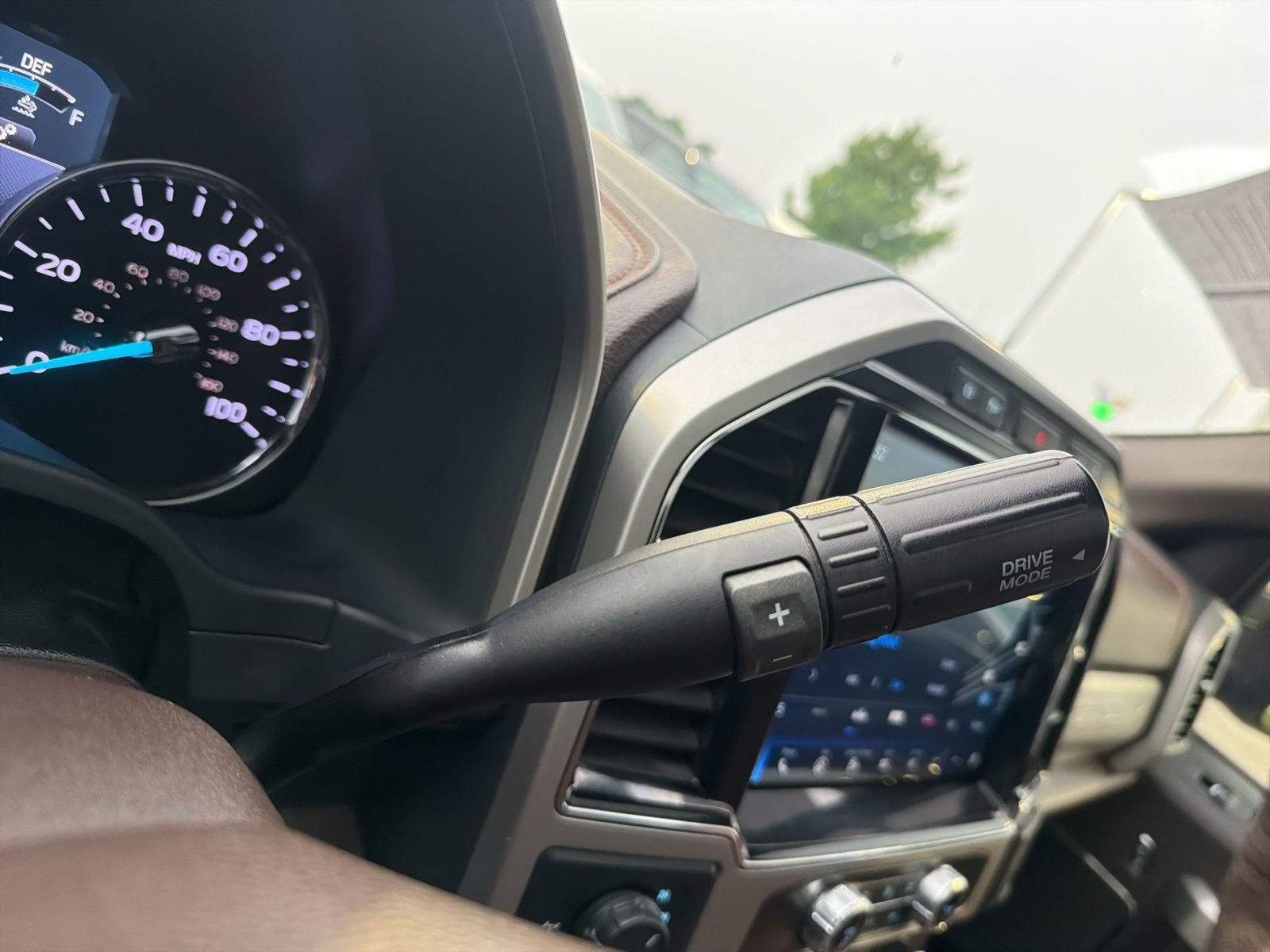 Certified 2022 Ford F250 King Ranch w/ King Ranch Ultimate Package AWD/4WD image 18