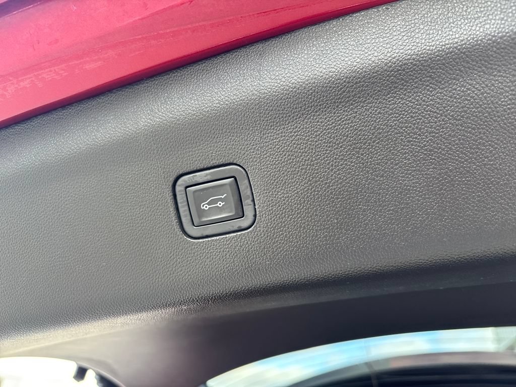 Used 2024 Buick Enclave Premium AWD/4WD image 31