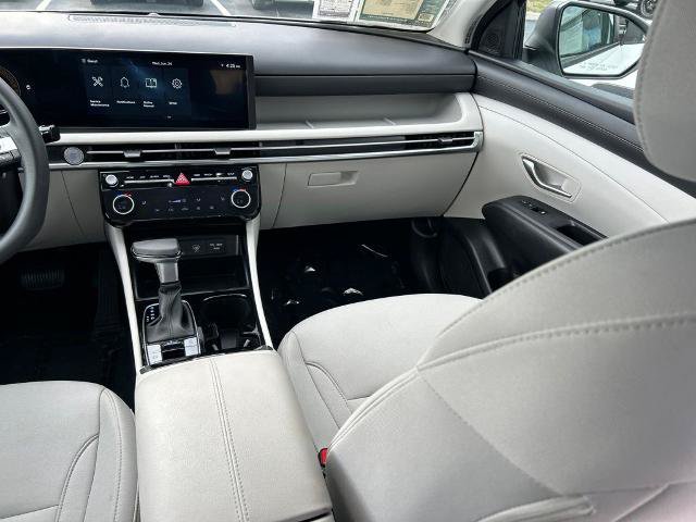 Used 2026 Hyundai Tucson SEL FWD image 11