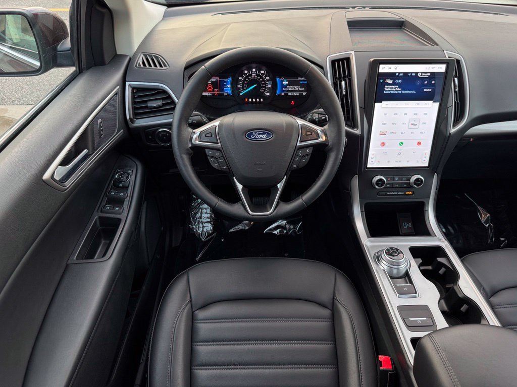 Certified 2024 Ford Edge SEL w/ Convenience Package AWD/4WD image 16